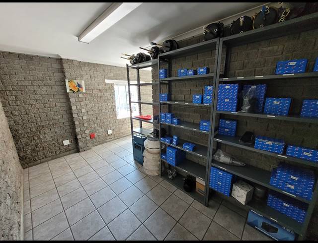 707M² WAREHOUSE TO LET IN OKAVANGO PARK